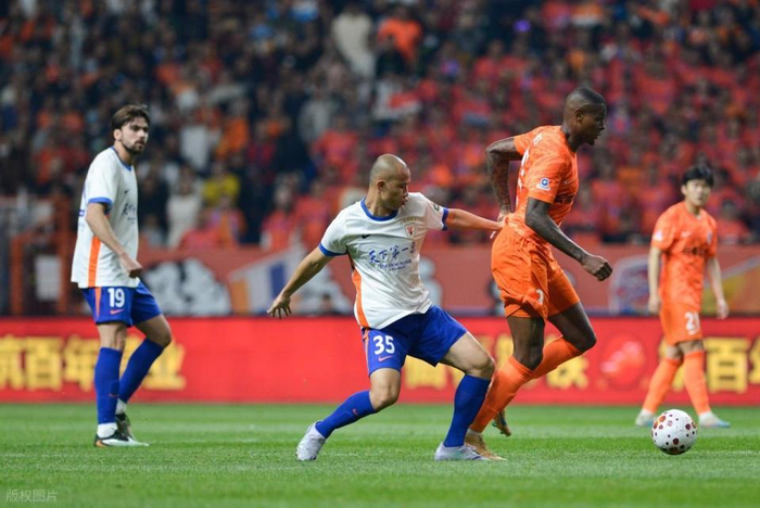 山东泰山0-4惨败云南玉昆 三大致命漏洞曝光