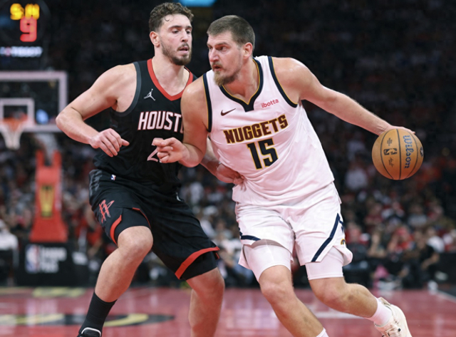 约基奇创历史首现连续两年场均三双 爆发之夜助