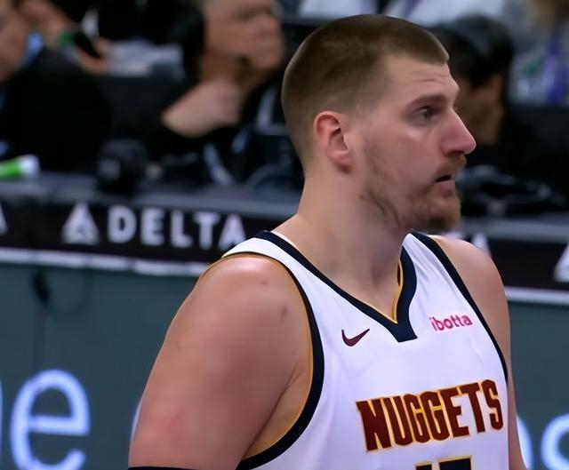 约基奇创历史首现连续两年场均三双 爆发之夜助